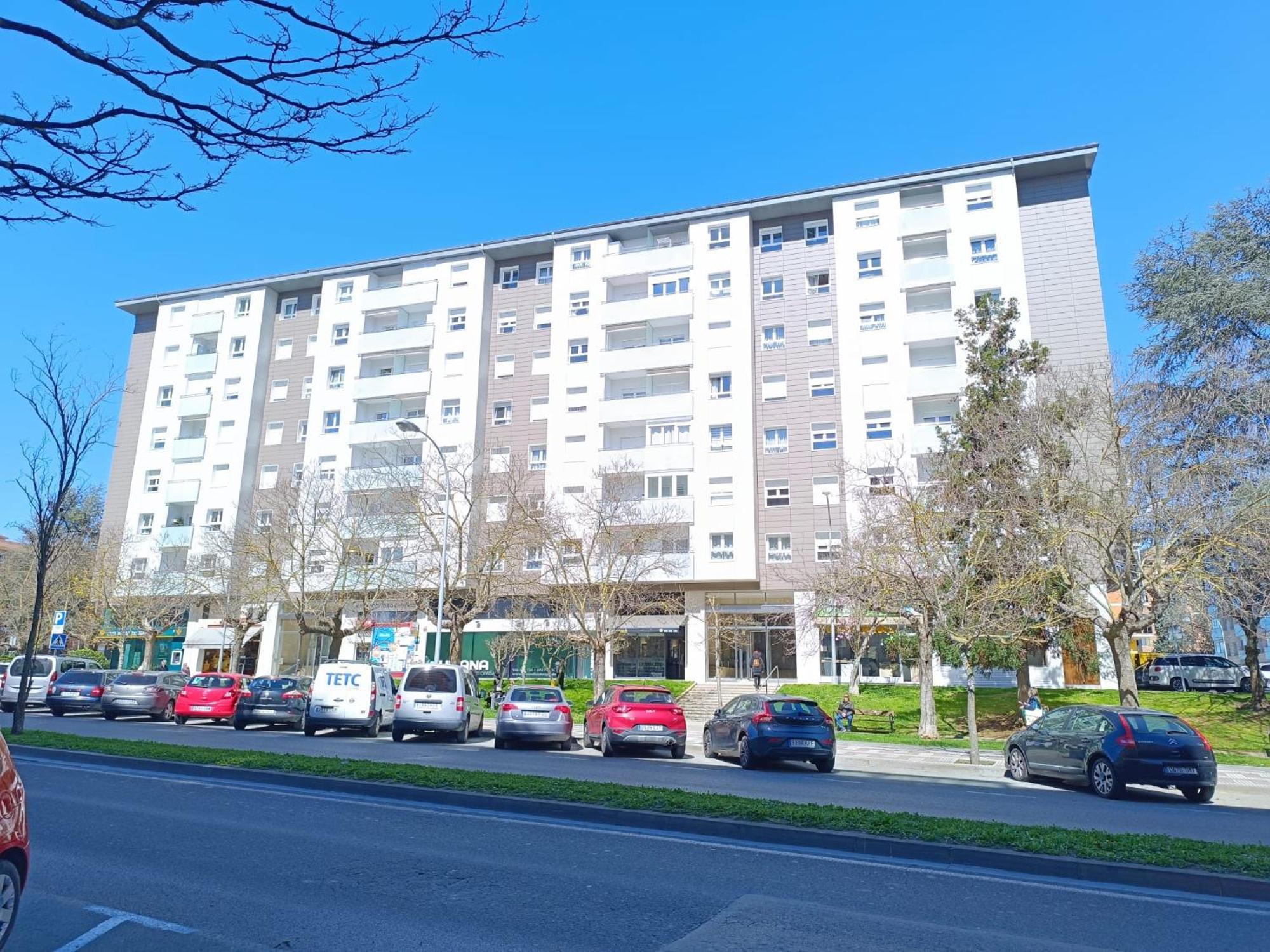 Los Sauces Pamplona Hospitales Universidad Baranain المظهر الخارجي الصورة